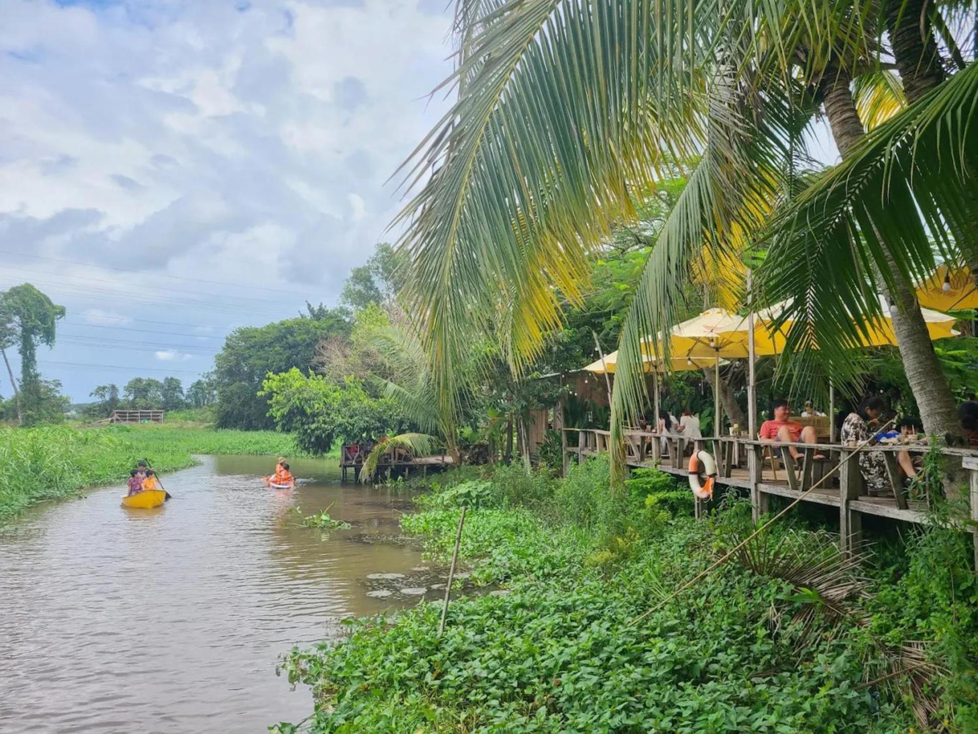 Tente de luxe Binifarm Tropical Retreat *